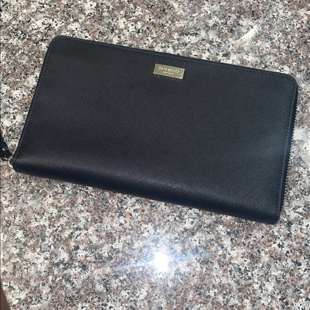 Kate spade ♠️ Black Zip-Around Travel Wallet